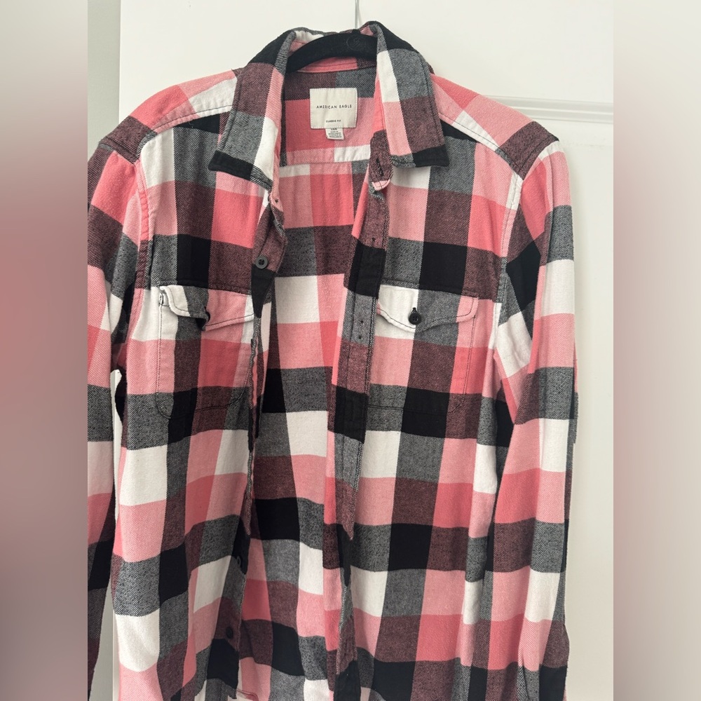 American Eagle- Pink and Black Plaid Button-Up Casual Shirt